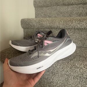Saucony Women's Gray and Pink Athletic Shoes